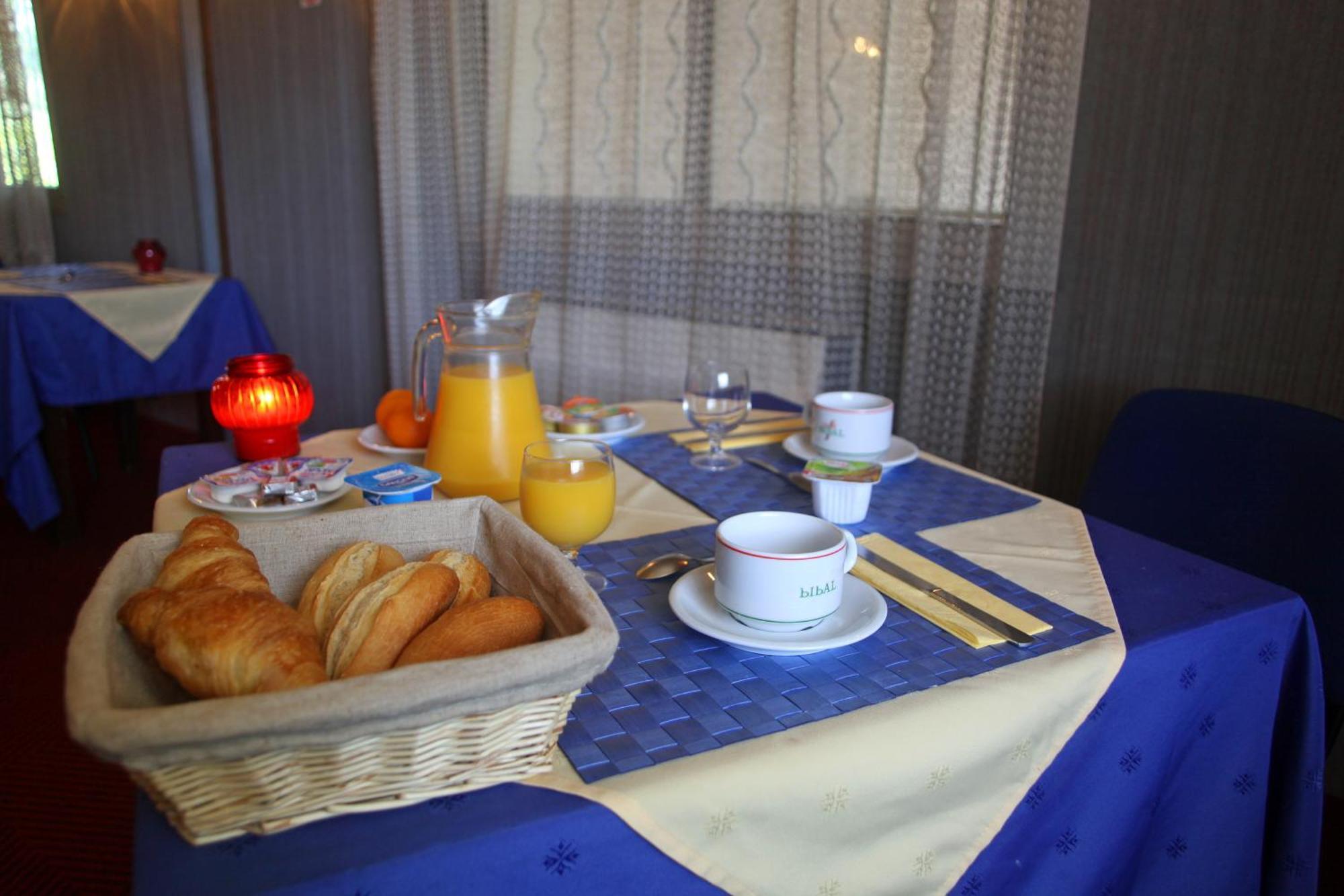 Le Relais De Fabregues Hotel ภายนอก รูปภาพ