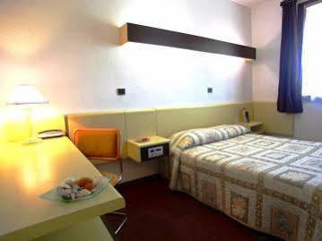 Le Relais De Fabregues Hotel ภายนอก รูปภาพ